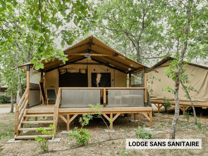 Отель Domaine Les Chenes Blancs Сен-Сатюрнен-д'Апт Экстерьер фото